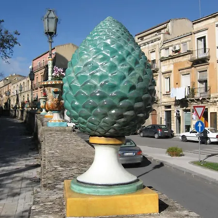 Giardinetto Papale, Centralissimo Caltagirone